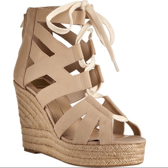 Dolce Vita Jianna Nude Nubuck - Picture 1 of 4